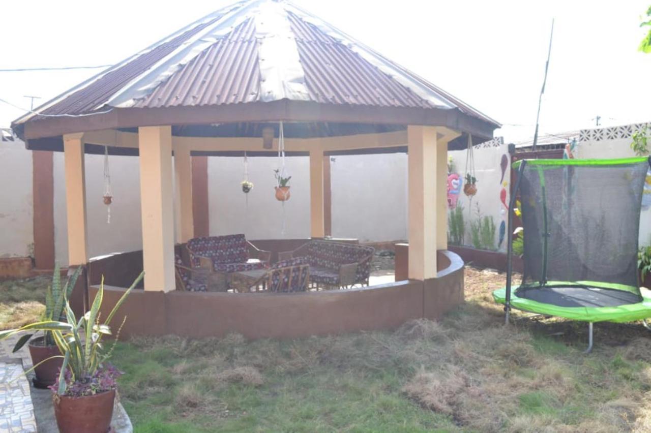 Fully Air-Con 3Bed Villa-Wifi -Hot Water -Cable Tv Freetown Exterior foto